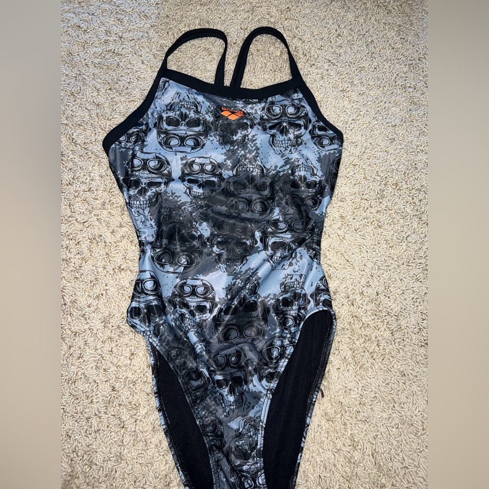 Arena Size 30 Women’s Challenge Back
